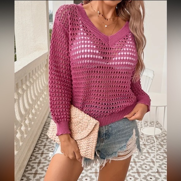 Womens Chic V Neck Knit Sweater - Soft & Cozy Long Sleeve with Trendy Cut Out - Picture 4 of 6